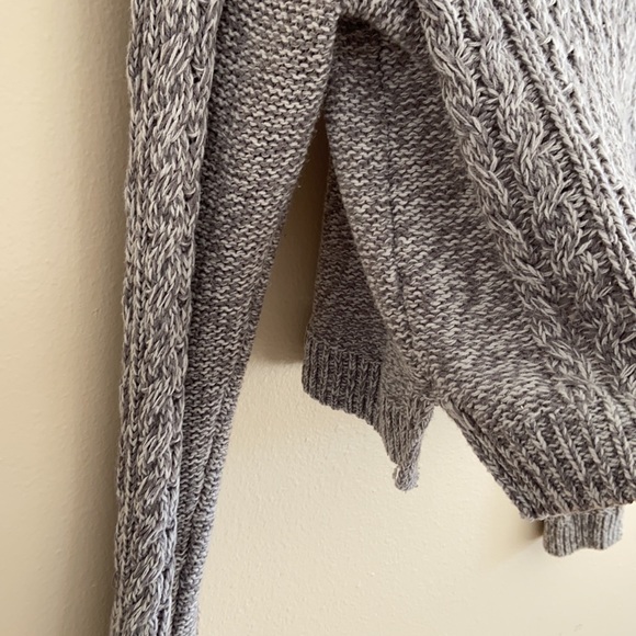H&M cable knit grey long sleeve pullover sweater - Picture 8 of 8